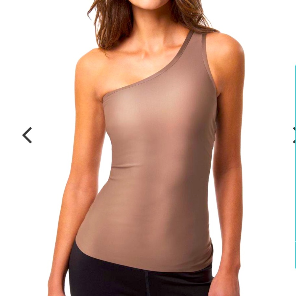 Shiny metallic one-shoulder stretch cami